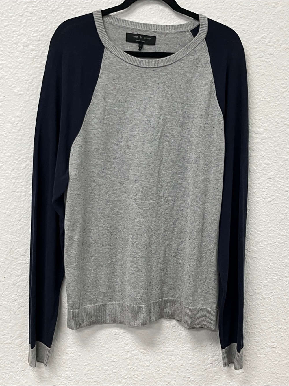 Rag &Bone Gray/Navy Raglan Crewneck Jersey
#1238